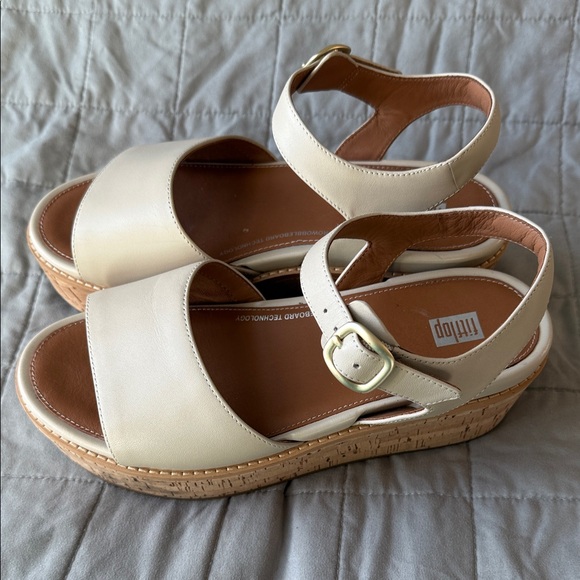 Fitflop Cream Wedge Sandals Like-New - Picture 3 of 8